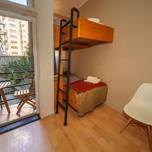 lovely-old-town-2-bedroom-apartment.praguehotelsweb.com/