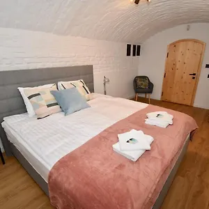 Family Nest Apartment